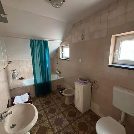 U Potkrovlju Apartman *